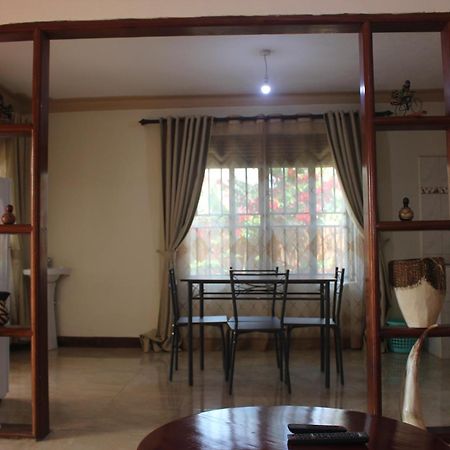 Montane Safaris Hotel Fort Portal Extérieur photo