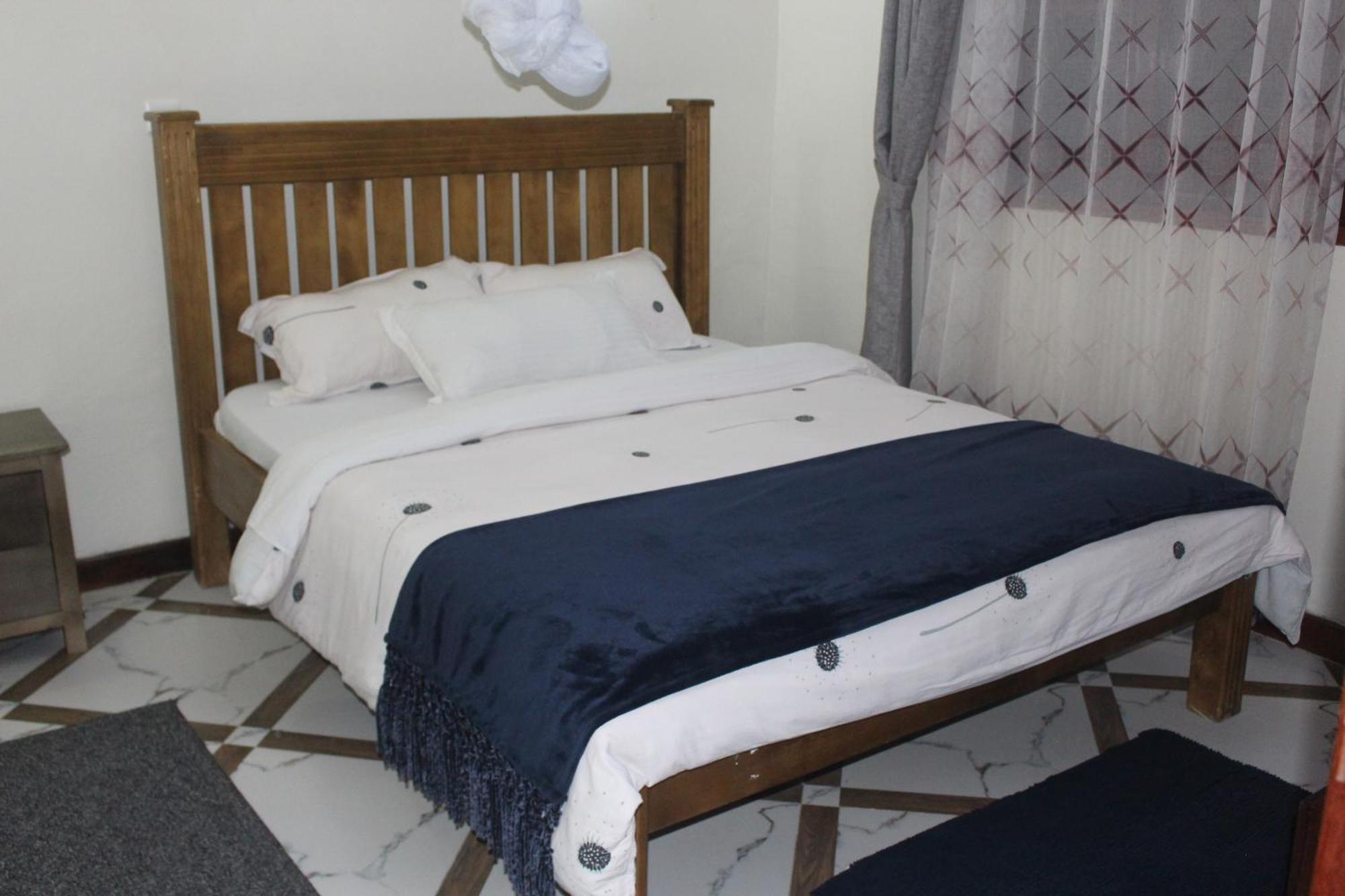 Montane Safaris Hotel Fort Portal Extérieur photo